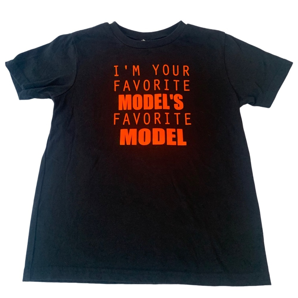 Small Shop Tee on Kavio! Size Small 6-8.